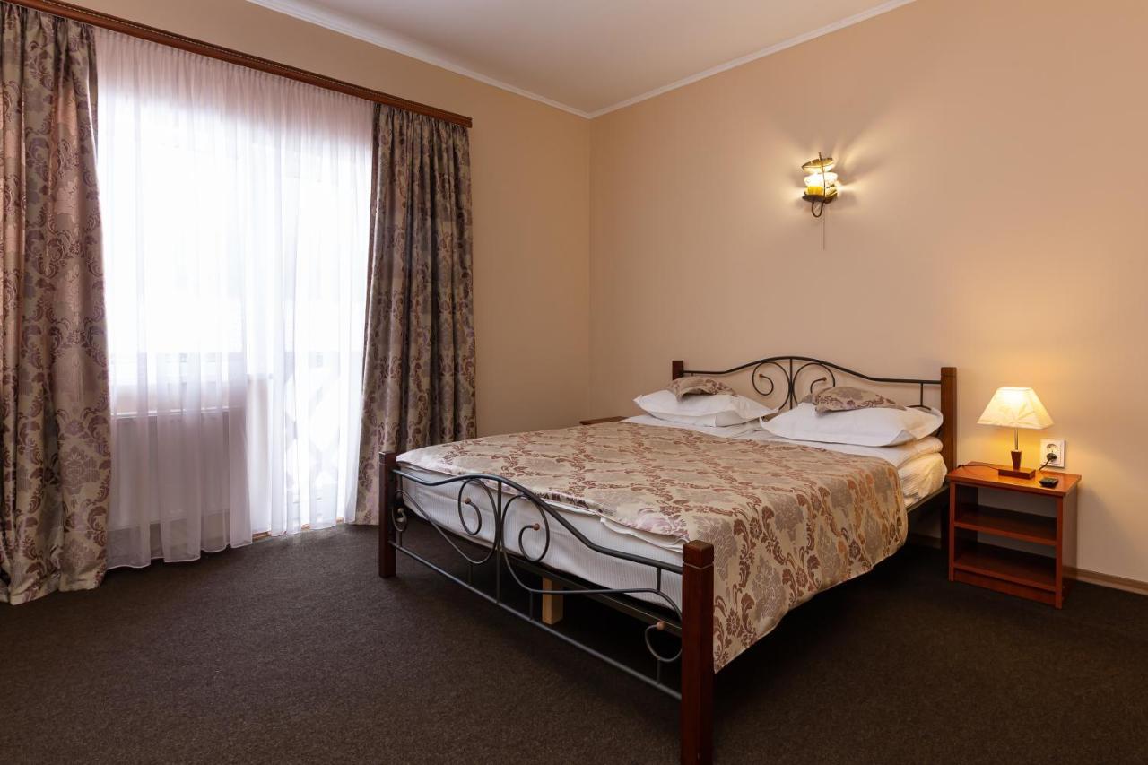 Panska Rovin Hotel Мохнате Екстер'єр фото